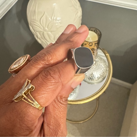 Silver Ring - Picture 4 of 4